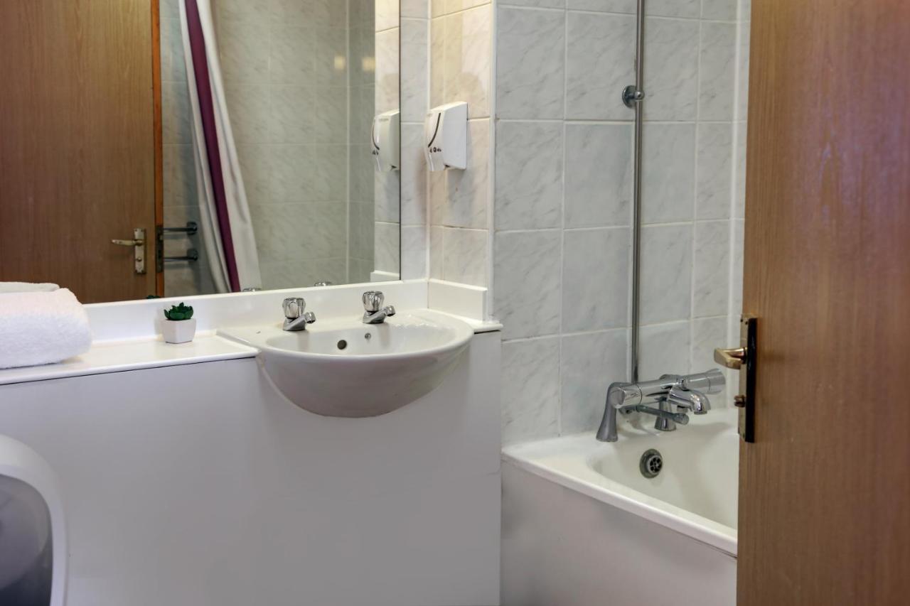Plaza Chorley; Sure Hotel Collection By Best Western Чорли Экстерьер фото
