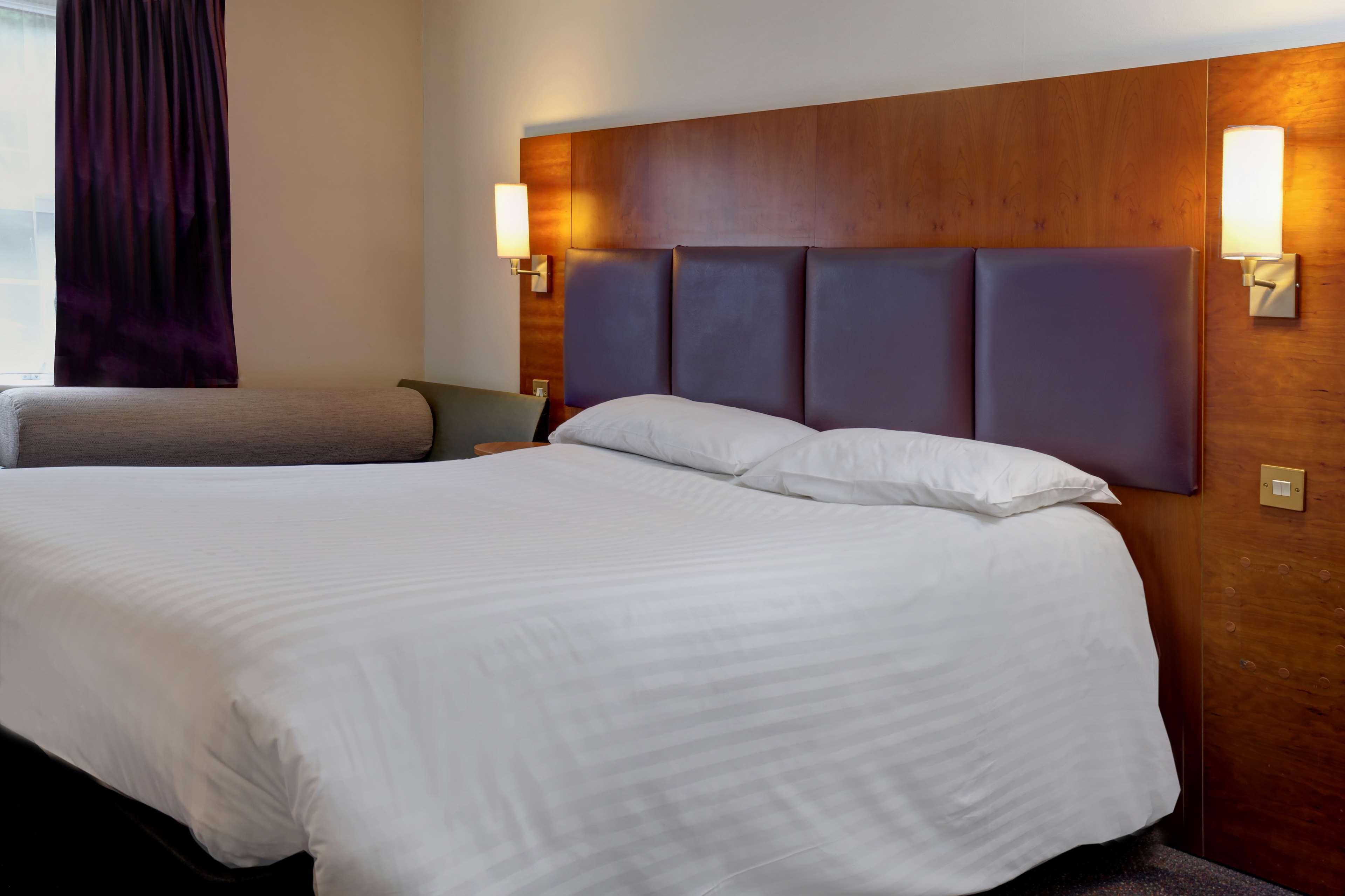 Plaza Chorley; Sure Hotel Collection By Best Western Чорли Экстерьер фото