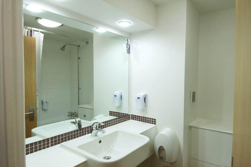 Plaza Chorley; Sure Hotel Collection By Best Western Чорли Экстерьер фото